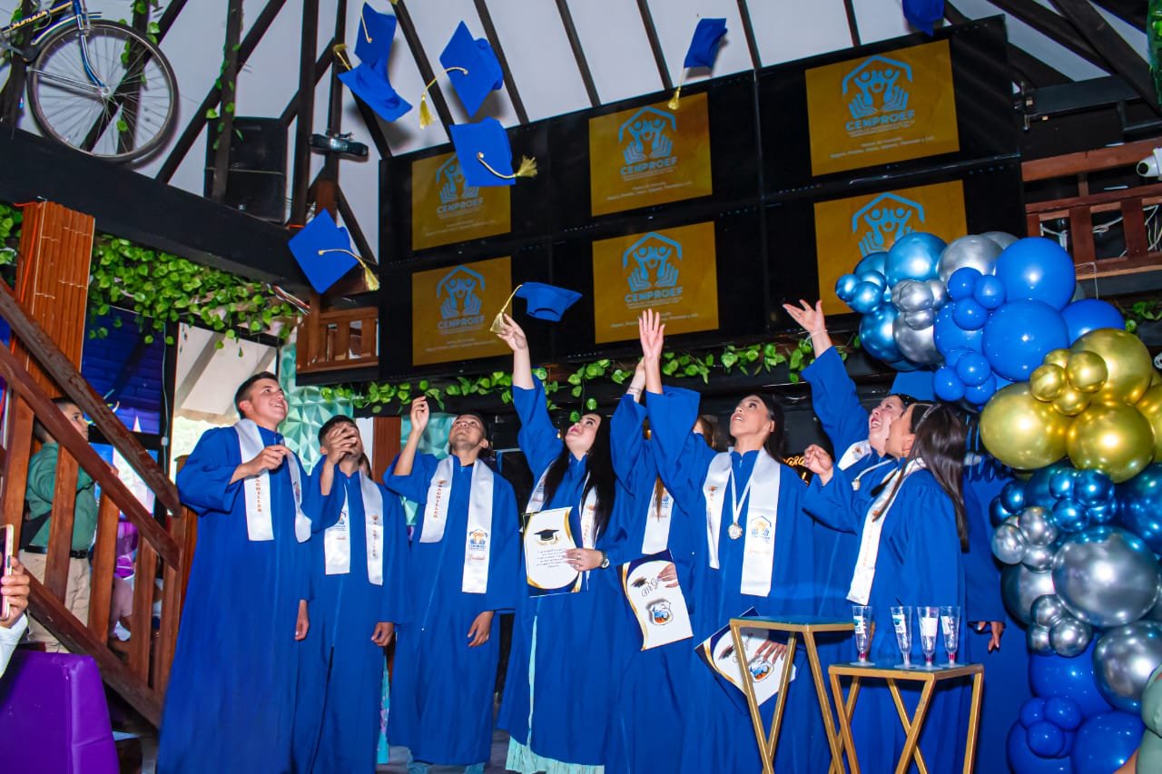 Aprende desde casa - CENPROEF